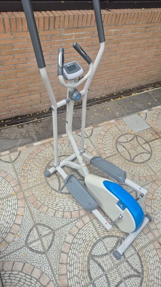 Elíptica Domyos VC200 (Máx. 110 kg)