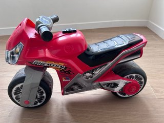 MOTO CORREPASILLOS MOLTÓ