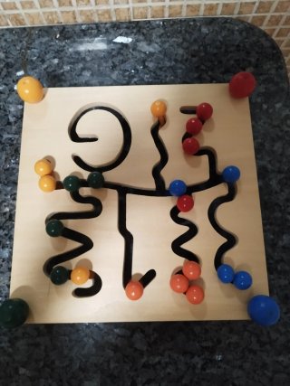 Juego de mesa de madera para niños