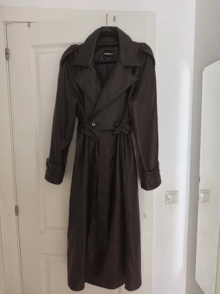 Abrigo efecto piel Bershka marrón Talla L