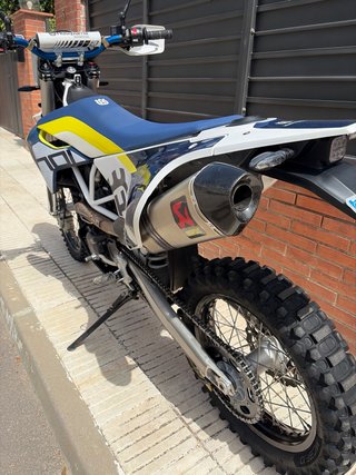 Husqvarna 701 Enduro Azul/Blanco