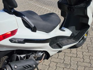 Piaggio X Evo 125 Scooter