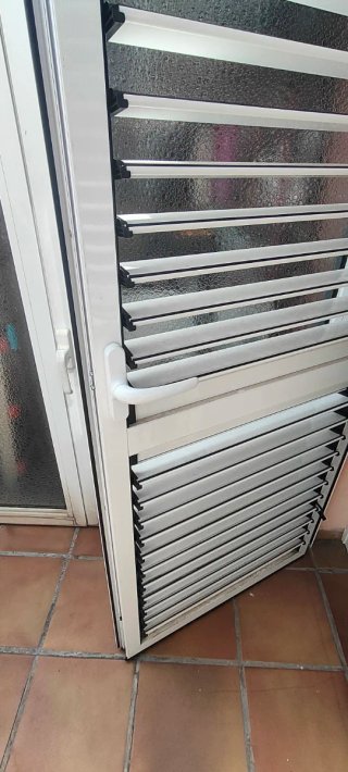 Puertas persiana veneciana aluminio