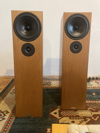 Penaudio Alba Lumi de suelo. Escucho ofertas.