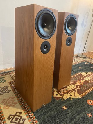 Penaudio Alba Lumi de suelo. Escucho ofertas.