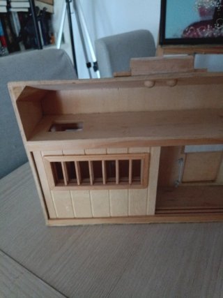 Establo de madera para jugar