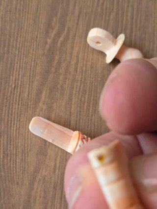 Piccoli oggetti intagliati