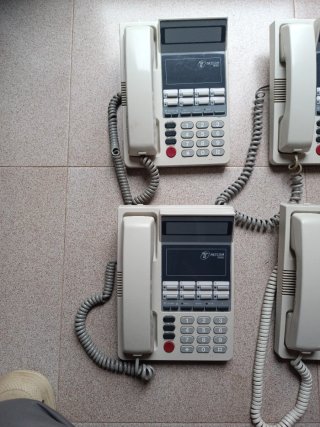 Teléfono NETCOM DKDA Básico