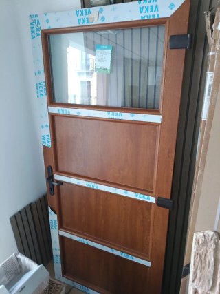 Puerta de entrada PVC