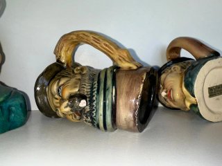 Jarras antiguas con forma de cabeza