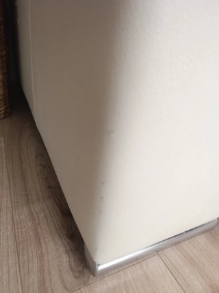 Divano in pelle beige