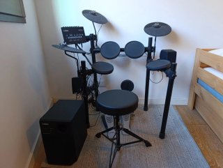 Sistema Altavoces Yamaha MS45DR Batería