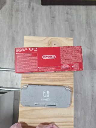 Nintendo Switch Lite Pokémon Edición Zacian
