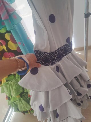 Vestido Sevillana Lunares Morados