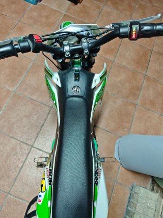 Mini moto eléctrica Roan 46