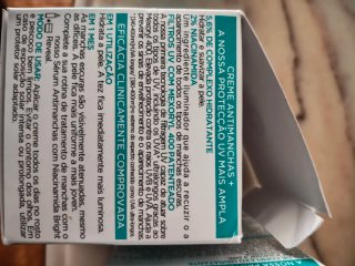 Crema Anti-Manchas L'Oréal Bright Reveal SPF 50