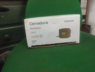 Cerradura para puerta almacén/garaje Solapada