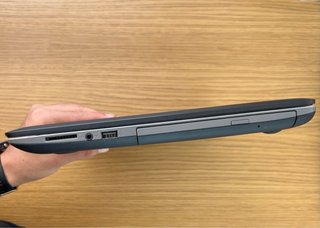 Portátil ASUS X556UJ
