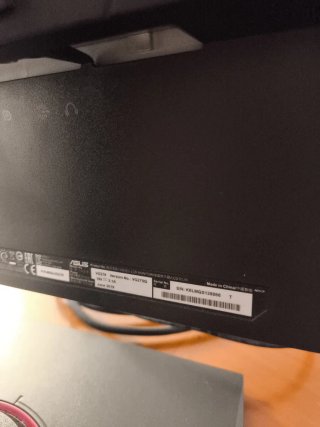 Monitor ASUS VG279Q 27 IPS 144Hz Full HD