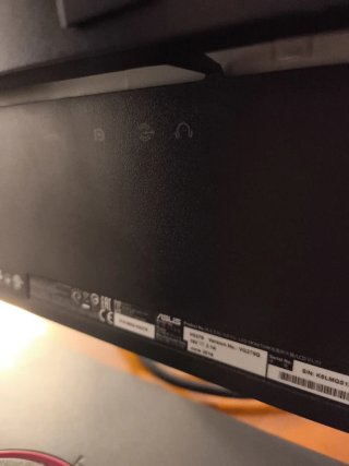 Monitor ASUS VG279Q 27 IPS 144Hz Full HD