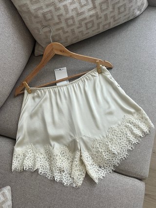 Short lencero seda morera Zara Talla M