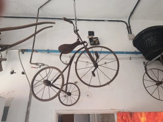 Lote antigüedades madera y metal