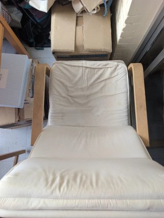 Sillón PELLO Ikea madera blanco