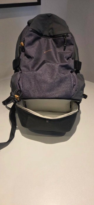 Mochila Quechua 30L Negra/Gris