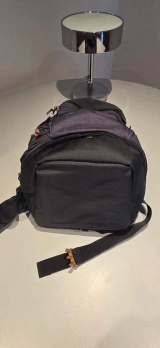 Mochila Quechua 30L Negra/Gris