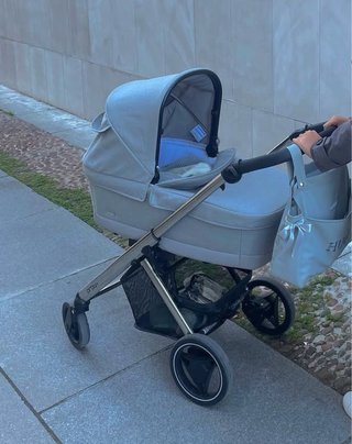 Carro Bebecar gris con silla de paseo