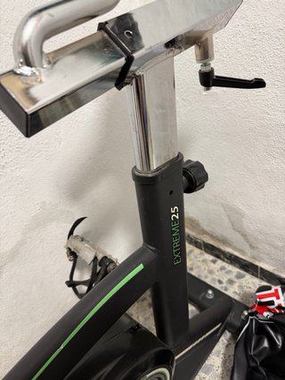 Bicicleta Spinning 25kg Inercia Volante Cecotec.