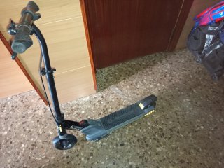 Monopatín eléctrico infantil