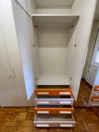 Armario modular se puede vender por separado