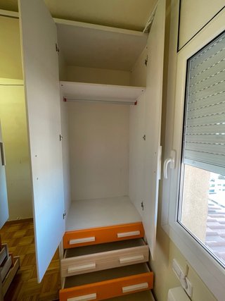 Armario modular se puede vender por separado