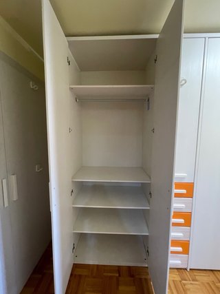Armario modular se puede vender por separado
