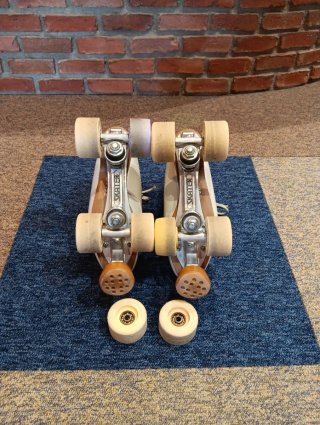 Patines de 4 ruedas blancos