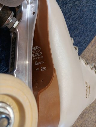 Patines de 4 ruedas blancos