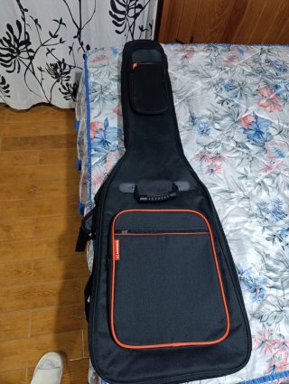 Funda de bajo negra
