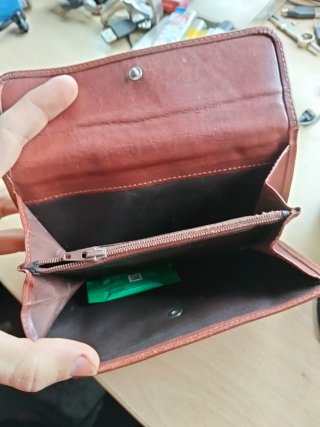 Cartera de cuero Balenciaga