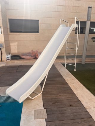 Tobogán de piscina clásico de fibra de vidrio