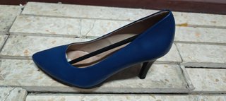 Zapatos Payma de salón azul marino de piel – Tacón
