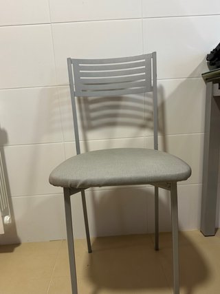 Mesa de cristal y 4 sillas cocina