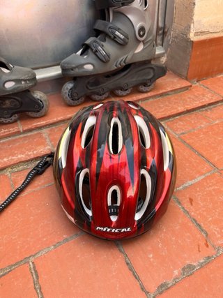 Patines en línea y casco talla 36