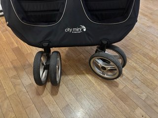 Silla Gemelar City Mini Negra