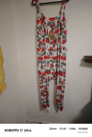 Mono bombacho seda fría estampado labios