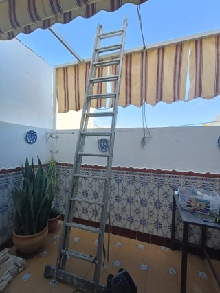Escalera aluminio 2 tramos