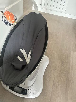 Mecedora eléctrica bebé 4moms