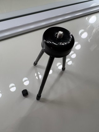 Mini trípode de mesa con rosca