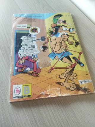 Comic tebeos de Mortadelo y Filemón.