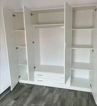 Armadi, ripostigli, ripostigli